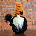 Gnomo di Halloween con cappello a strisce arancioni e corpo decorato con paillettes - 52140 Nero