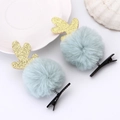 Paio di mollette natalizie con corna di renna glitterate d'oro e pompon di peluche - Molletta con Sfera di Peluche Blu