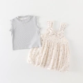 Baby-Mädchen Sommer-Set mit grauem Rüschen-Top und floralem Kleid mit Schleife - 73cm / Blau (Trägerkleid + Weste)
