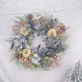 Ghirlanda decorativa invernale con foglie di acero glitterate argento e zucche finte - Stile Zucca Glitterata