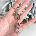 Llavero de calavera gótica con alas de dragón y detalles de esmalte rojo - Ala de Dragón con Calavera (Estilo 3)