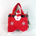 Detail van rode Kerstman broek cadeauzakje met sneeuwpop en witte sneeuwvlokken - Witte Sneeuwpop Medium