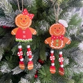 Set mit 2 Weihnachts-Lebkuchenmann-Anhängern aus Holz für die Christbaumdekoration - Herren und Damen Paar