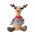 Süße Weihnachtsrentier-Plüschfigur mit grauem Pelzpullover und rotem Strickschal - Weihnachtsrentier Sitzender Junge Stil