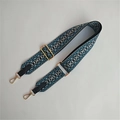 Detail van brede tasriem met etnische geometrische patronen en gouden metalen haken - Stijl 2 Zwart