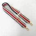 Detail van de rood-wit-zwart gestreepte brede geweven riem met gouden musketons - Zilveren Sluiting / Stijl 2 Zwart