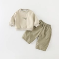 Ensemble d'automne pour tout-petit avec sweat-shirt beige et pantalon vert olive chic - 73cm / Vert