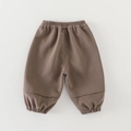 Kinder-Jogginghose in Dunkelkhaki mit elastischem Bund und Bündchen für den Alltag - Braun / 73cm