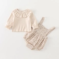 Ensemble bébé fille avec haut à col volanté et salopette fleurie en coton doux - Abricot / 66CM