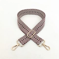 Bandoulière tissée chevron bordeaux et crème ajustable avec boucles en métal doré - Fermoir en Argent / Bordeaux