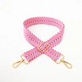 Tracolla intrecciata rosa e bianca con motivo a spina di pesce e ganci dorati - Chiusura in Argento / Rosa
