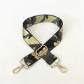 Detail eines Camouflage-Taschenriemens mit Goldglitzer und verstellbarer Metallschnalle - Antikmessing-Schnalle / Tarnung Grau (Goldschnalle)