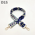 Detalle de correa tejida con rombos azules y ganchos metálicos dorados para bolso - D15 Azul Claro