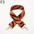 Détail de la bandoulière large à imprimé léopard avec boucles et crochets dorés - Style à Motif Tigre Orange (F3)