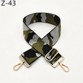 Détail de la bandoulière camouflage ajustable avec crochets métalliques dorés - Fermoir en Argent / Fil d'Argent Vert Armée (Z-43)