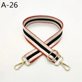 Detailansicht des gewebten Taschenriemens mit Goldkarabiner und verstellbarer Schnalle - Silberverschluss / Orange Schwarz Gestreifter Stil (A-26)