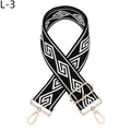 Détail de la bandoulière réglable tissée en losanges noir et blanc avec fermoirs dorés - Motif Géométrique Noir & Blanc (L-3)