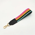 Cinturino da polso a righe arcobaleno con pelle nera e moschettone dorato elegante - Chiusura in Argento / Arcobaleno con pelle nera