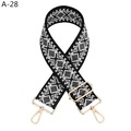 Detailaufnahme des gewebten Riemens mit Rautenmuster und goldenen Karabinerhaken - Silberverschluss / Dunkelgrau