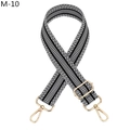 Détail d'une bandoulière réglable avec motif chevrons noir et blanc et boucles dorées - M-10 Vert Foncé