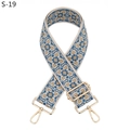 Dettaglio tracolla etnica regolabile con ganci in metallo dorato e motivi in blu - Cachi Blu Lago Floreale (S-19)