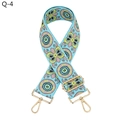 Dettaglio della tracolla azzurra con ricami di farfalle e ganci in metallo dorato - Stile Q-4 (Chiusura Dorata) / Azzurro