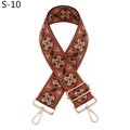 Détail de la bandoulière brodée bohème orange-rouge avec crochets en métal doré chic - Fermoir en Argent / Orange (S-10)