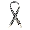 Détail de la bandoulière léopard avec crochets dorés et boucle de réglage ajustable - No.4 Gris Argent