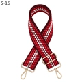 Détail de la bandoulière tissée géométrique rouge et blanche avec fermoirs dorés - Fermoir Argenté / Style Géométrique Rouge/Blanc (S-16)