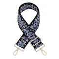 Dettaglio della tracolla regolabile in stile etnico con ganci in metallo dorato - Base Nera Motivo Etnico Geometrico Blu Bianco (X-6) / Argento