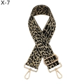 Dettaglio tracolla leopardata con ganci in metallo dorato e fibbia regolabile - Giallo (Fibbia d'Argento)