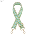 Dettaglio di tracolla ricamata regolabile con motivi geometrici e ganci in metallo dorato - Fibbia Canna di Fucile / Beige Verde Blu Triangolo (V-7)