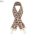 Dettaglio della tracolla jacquard con ganci dorati e motivi geometrici a rombi colorati - Z-2 Cachi Seta Argentata (Fibbia in Argento)