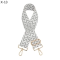 Dettaglio della tracolla jacquard a onde grigie e bianche con ganci rotanti dorati - Chiusura Argentata / Onda Geometrica Grigio e Bianco (X-13)