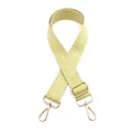 Dettaglio della tracolla regolabile a scacchi verde e beige con moschettoni dorati - Fibbia Oro / N. 29 Giallo