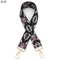 Détail d'une bandoulière brodée ajustable avec motif jacquard floral et crochets dorés - Fermoir en Argent / A-8 Noir Violet