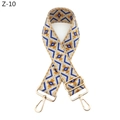 Nahaufnahme von ethnischem Taschenriemen mit geometrischem Muster und goldener Schnalle - Z-10 Hellbraun Kante Royalblau / Silberverschluss