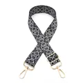 Dettaglio della tracolla geometrica in bianco e nero con ganci in metallo dorato - Fibbia Oro / Modello 3 Nero Bianco Lisca di Pesce
