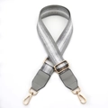 Bandoulière réglable en tissu gris avec rayures argentées et fermoirs dorés en métal - Boucle Dorée / Gris
