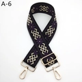 Vue détaillée de la bandoulière jacquard ethnique réglable aux motifs violets géométriques - Violet Noir (A-6)