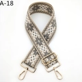 Détail de la bandoulière tissée réglable avec des motifs géométriques de flocons de neige - Khaki Gris (A-18)