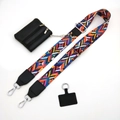 Detalle de correa tejida con mini bolso de cuero y hebillas de metal plateado - No.11 Multicolor + Cuero Negro / Cierre de Plata