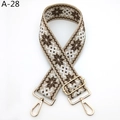Détail d'une bandoulière tissée style ethnique avec motifs géométriques et boucles dorées - Khaki Foncé (A-28)