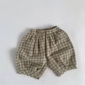 Detailansicht der atmungsaktiven Kinder-Karoshorts aus Leinen mit elastischem Hosenbund - 80cm / Platt