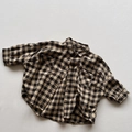 Dettaglio di camicia a quadri per bambini con motivo classico e tasche sul petto - 80 / Griglia Giallo Latte