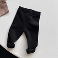 Detail of children's black elastic cotton leggings with a comfortable waistband and cuffs - 80cm / Black
