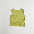 Detalle de camiseta sin mangas verde para niños en algodón de bambú con textura acanalada - 80cm / Verde fruta