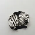 Detail van zwart-wit gestreepte kindersweatshirt met geribbelde boorden en V-halslijn - 80cm / Abrikoos Grijs Gestreept