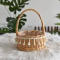 Detalle de cesta tejida con borlas crema, 25 cm de altura incluyendo el asa - Cesta de princesa tejida (Grande, apertura de 20 cm)