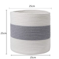 Dettaglio del cesto portaoggetti in corda di cotone intrecciata con strisce grigie, 25cm - Cesto Portaoggetti Bianco E Grigio